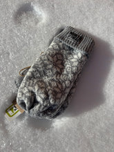 Load image into Gallery viewer, Fleece Lined Winter Mittens