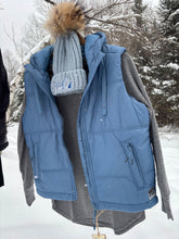 Load image into Gallery viewer, Women’s Hooded Puffer Vest