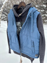 Load image into Gallery viewer, Women’s Hooded Puffer Vest