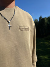 Load image into Gallery viewer, The 18 72 Golf Signature Crewneck
