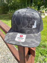 Load image into Gallery viewer, Duck Camo SnapBack Hats
