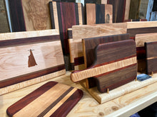 Load image into Gallery viewer, Wintershire Woodworks Handmade Cutting Boards
