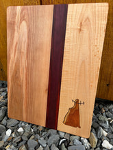 Load image into Gallery viewer, Wintershire Woodworks Handmade Cutting Boards
