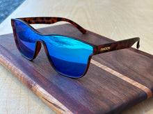 Load image into Gallery viewer, Swoon Eyewear-NH Based
