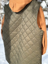 Load image into Gallery viewer, Unisex Weatherproof Quilted Vest
