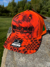 Load image into Gallery viewer, Classic Logo SnapBack Hat
